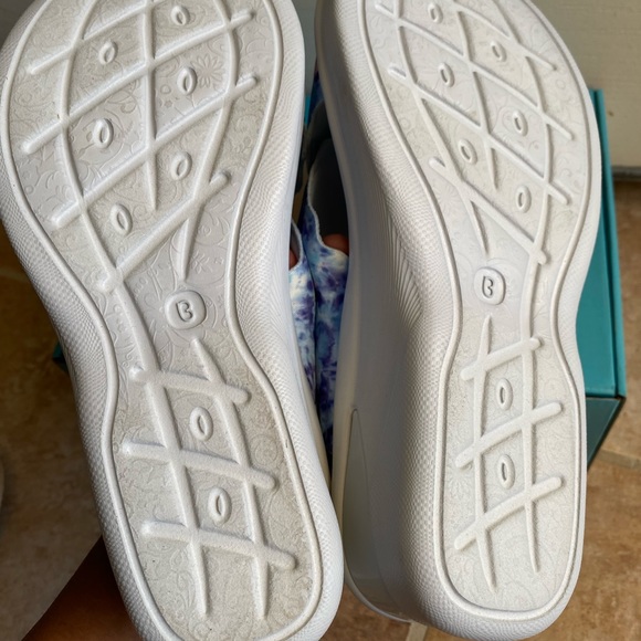 Bzees Womens Sahara Blue Comfort Arch Support Slip On Slide Sandals size  9M - Picture 9 of 11